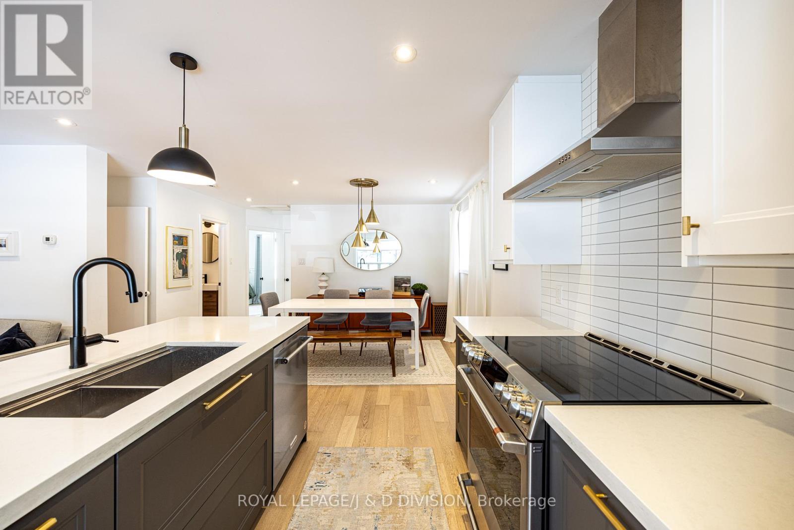 27 Noranda Drive, Toronto, Ontario  M6M 2X8 - Photo 16 - W12840924