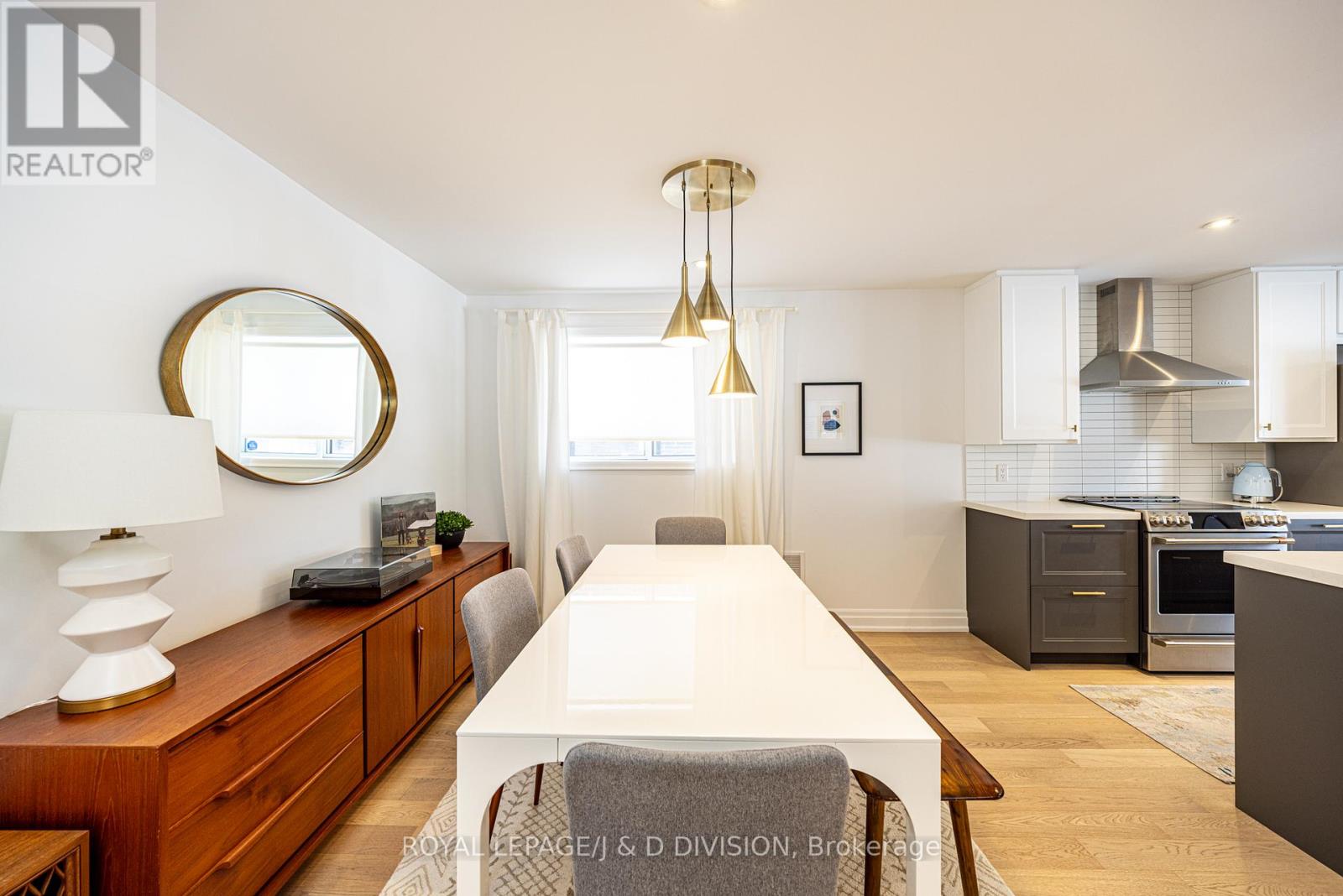 27 Noranda Drive, Toronto, Ontario  M6M 2X8 - Photo 19 - W12840924