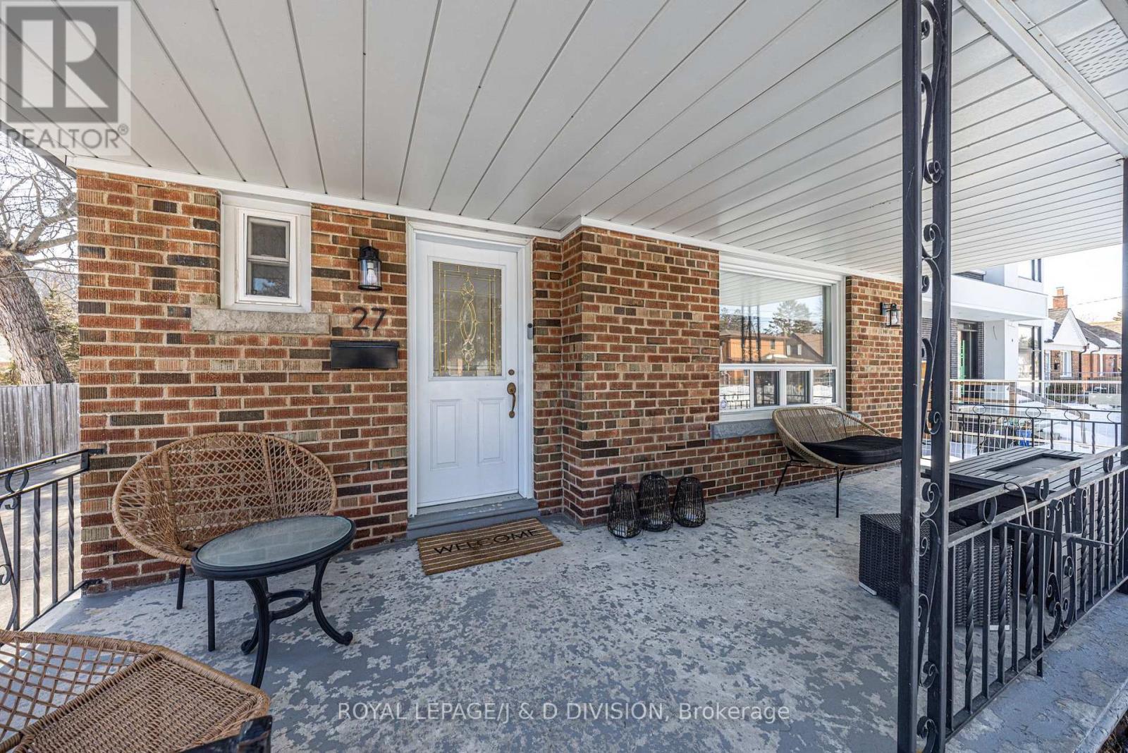 27 Noranda Drive, Toronto, Ontario  M6M 2X8 - Photo 3 - W12840924