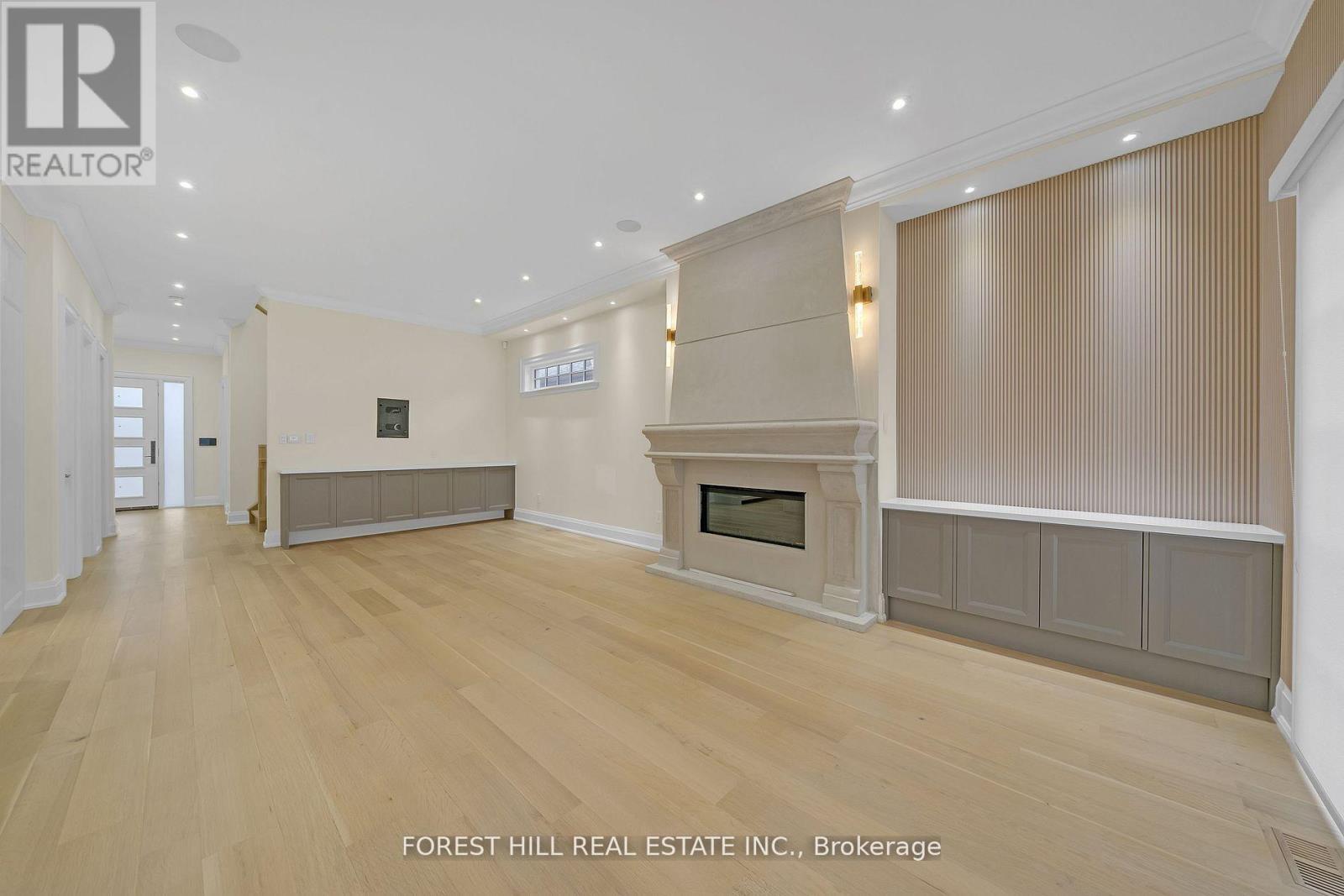 132 Lothian Avenue, Toronto, Ontario  M8Z 4L4 - Photo 11 - W12840928