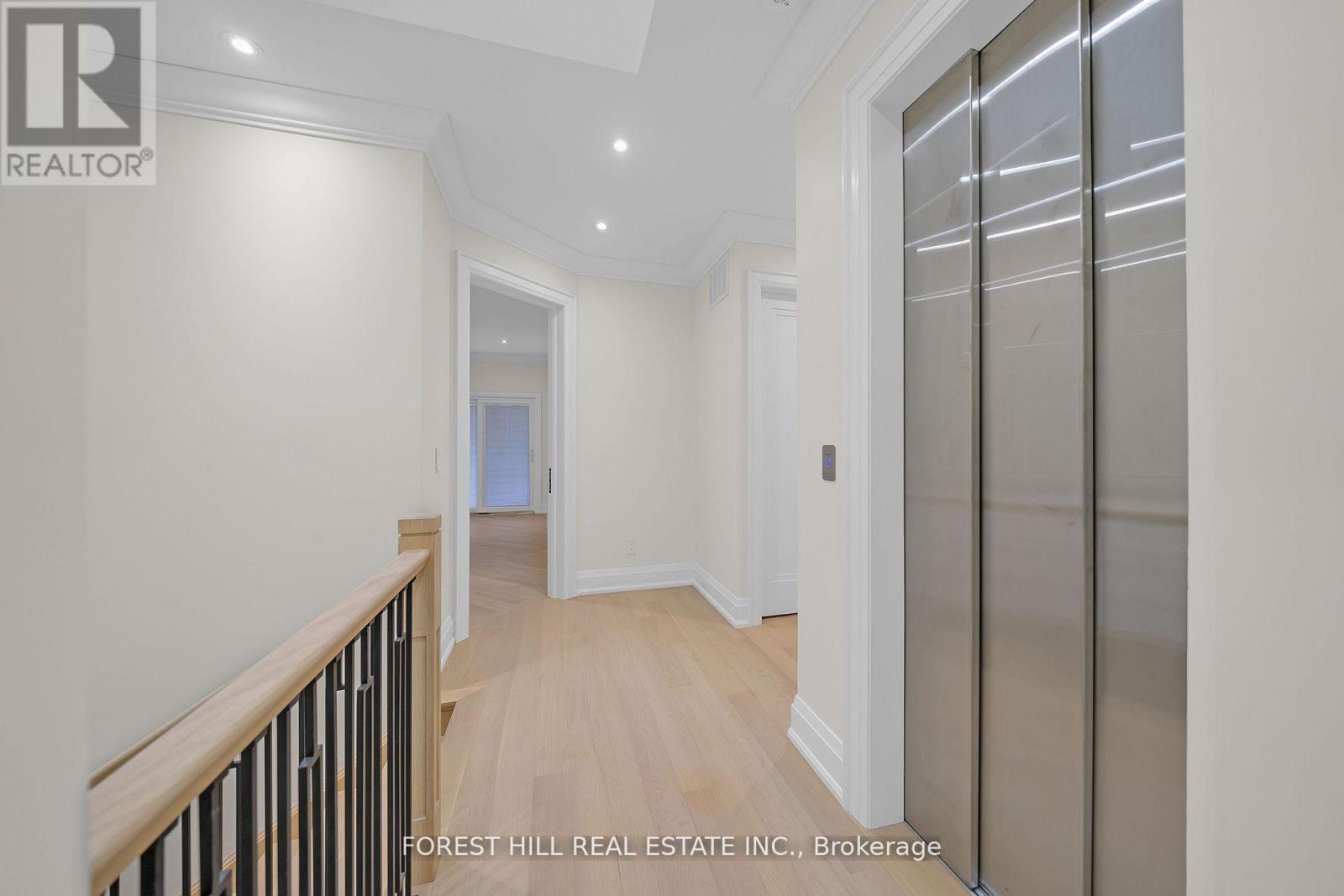 132 Lothian Avenue, Toronto, Ontario  M8Z 4L4 - Photo 20 - W12840928