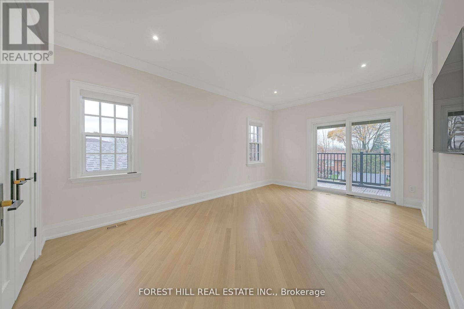 132 Lothian Avenue, Toronto, Ontario  M8Z 4L4 - Photo 21 - W12840928