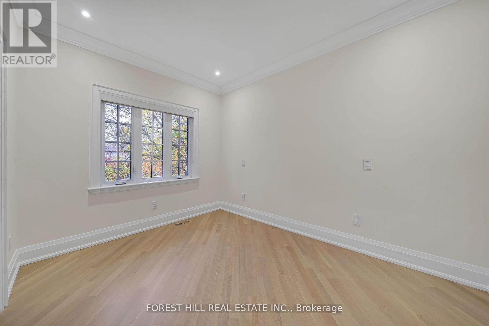 132 Lothian Avenue, Toronto, Ontario  M8Z 4L4 - Photo 30 - W12840928