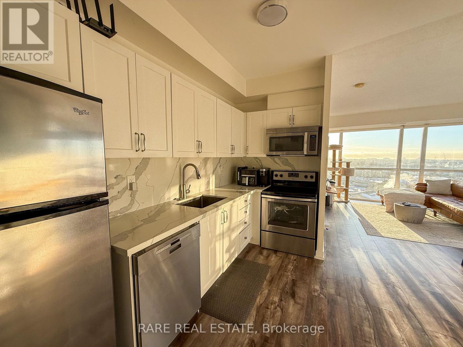 1009 - 5101 Dundas Street W, Toronto, Ontario  M9A 5G8 - Photo 6 - W12840932