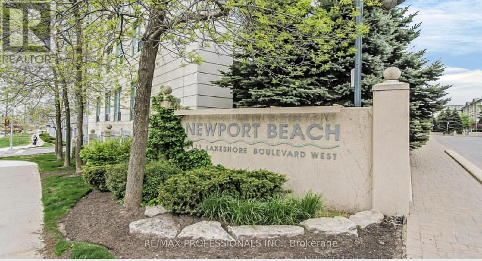 812 - 2111 LAKESHORE BOULEVARD W, Toronto, Ontario