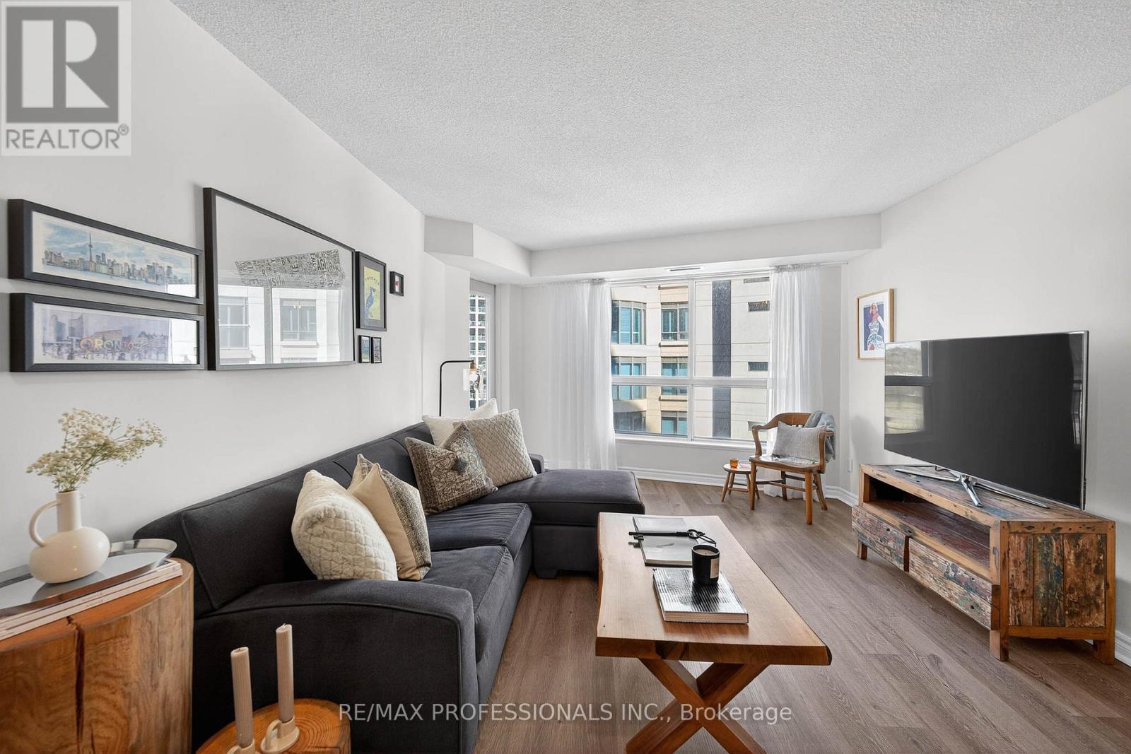 812 - 2111 Lakeshore Boulevard W, Toronto, Ontario  M8V 4B2 - Photo 10 - W12840942