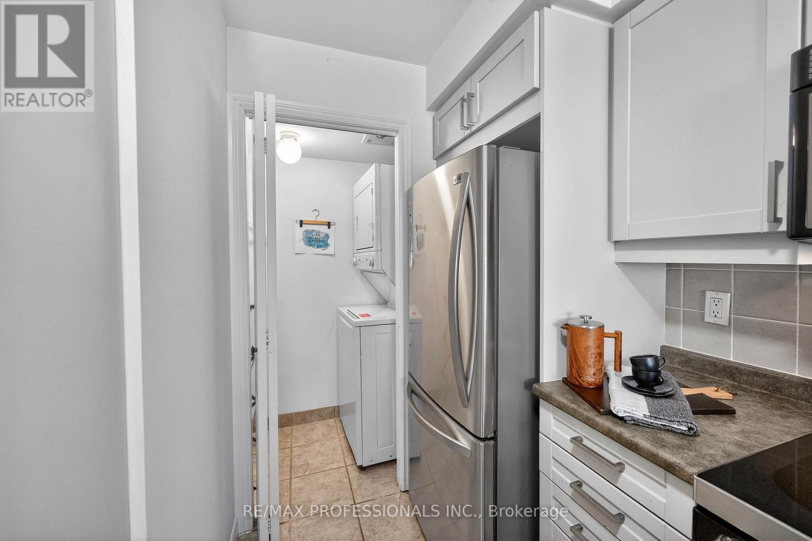 812 - 2111 Lakeshore Boulevard W, Toronto, Ontario  M8V 4B2 - Photo 19 - W12840942