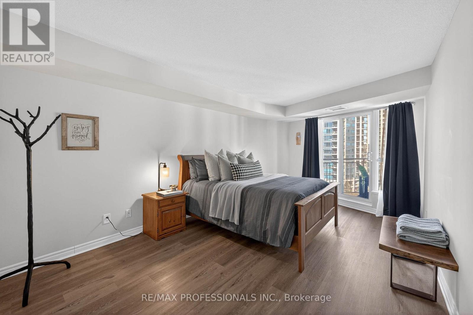 812 - 2111 Lakeshore Boulevard W, Toronto, Ontario  M8V 4B2 - Photo 21 - W12840942