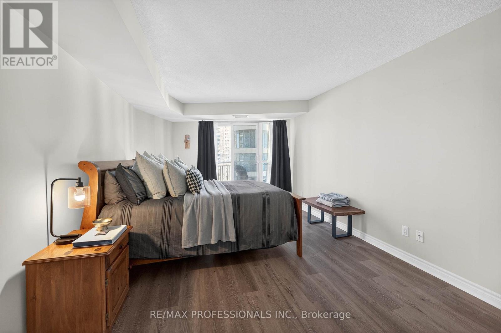 812 - 2111 Lakeshore Boulevard W, Toronto, Ontario  M8V 4B2 - Photo 22 - W12840942