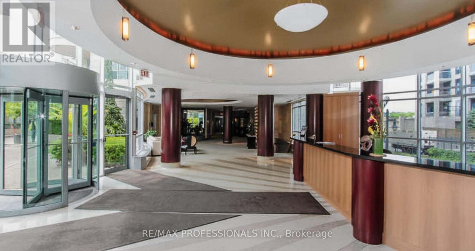 812 - 2111 Lakeshore Boulevard W, Toronto, Ontario  M8V 4B2 - Photo 5 - W12840942