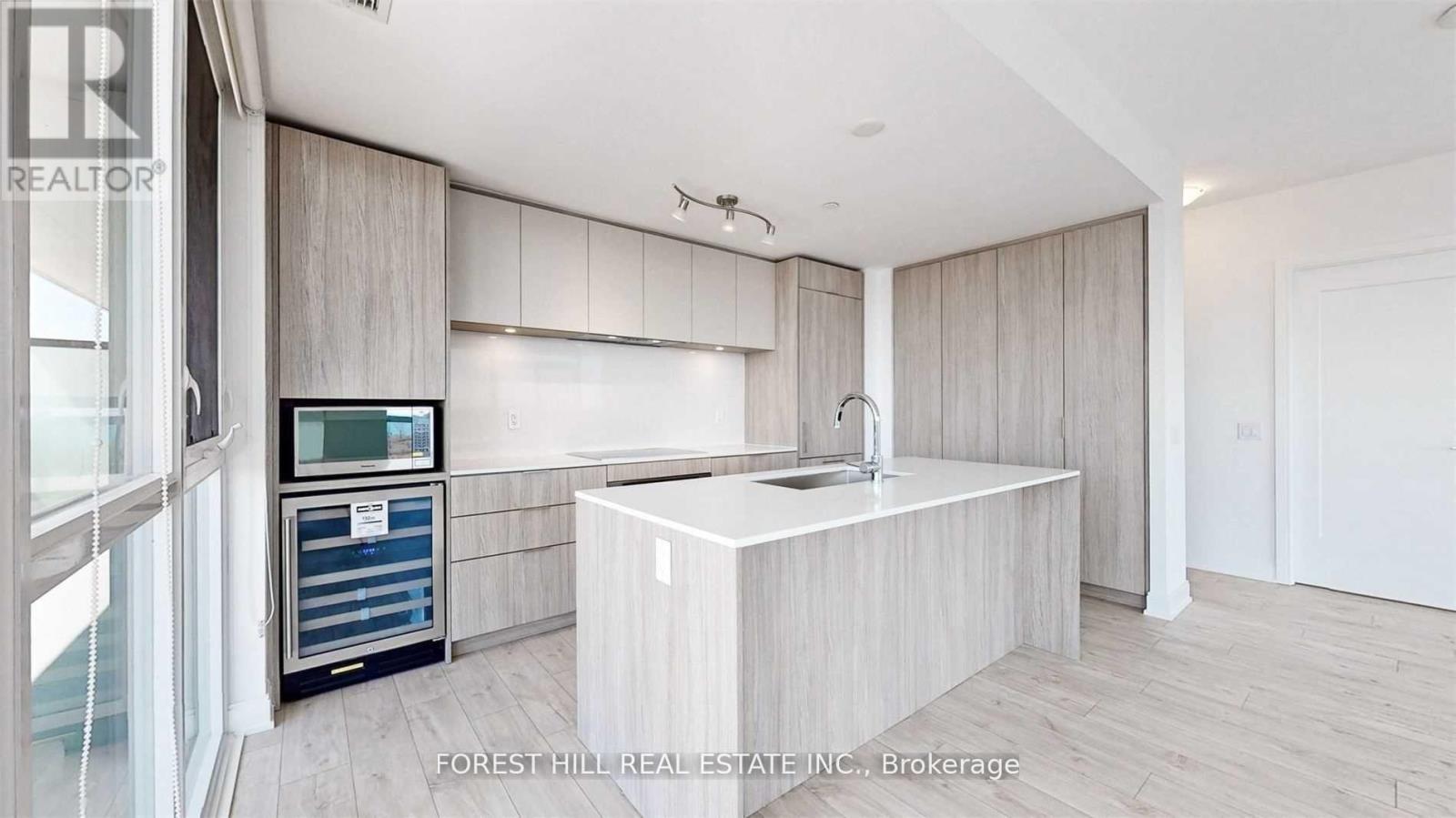 909 - 65 Annie Craig Drive, Toronto, Ontario  M8V 0C4 - Photo 9 - W12840946