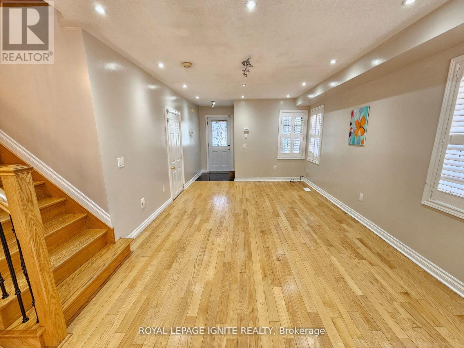 6 Trevino Crescent, Brampton, Ontario  L6P 1M1 - Photo 2 - W12840966