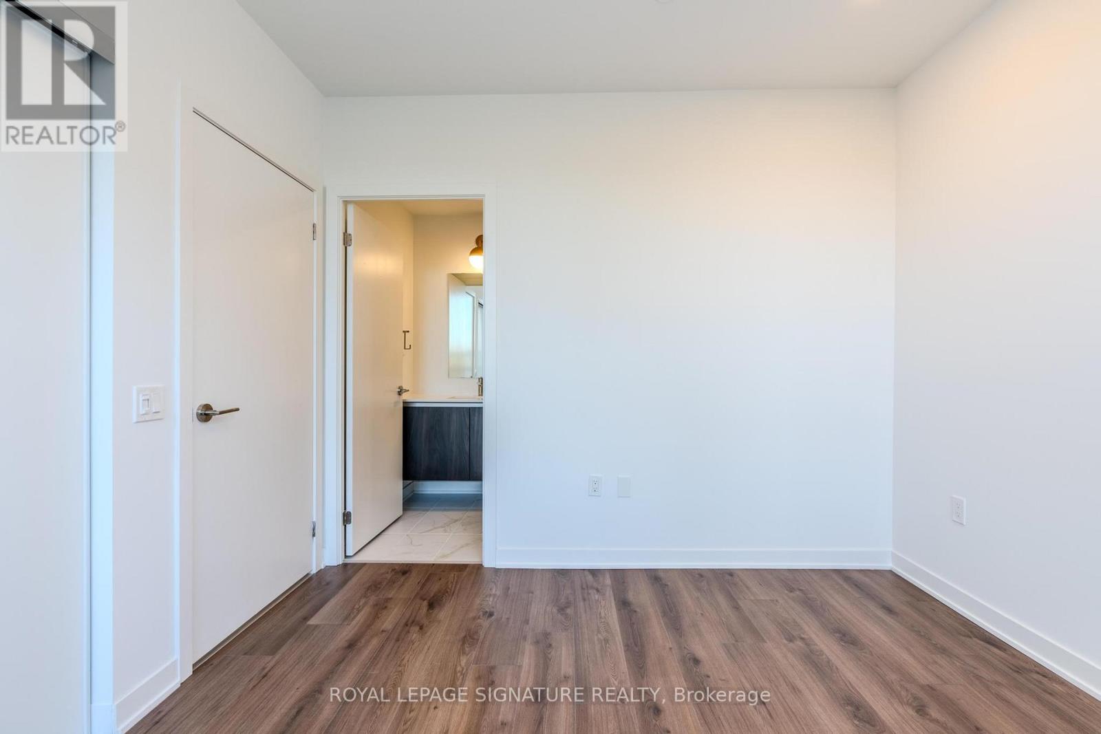 233 - 395 Dundas Street W, Oakville, Ontario  L6M 5R8 - Photo 15 - W12840974