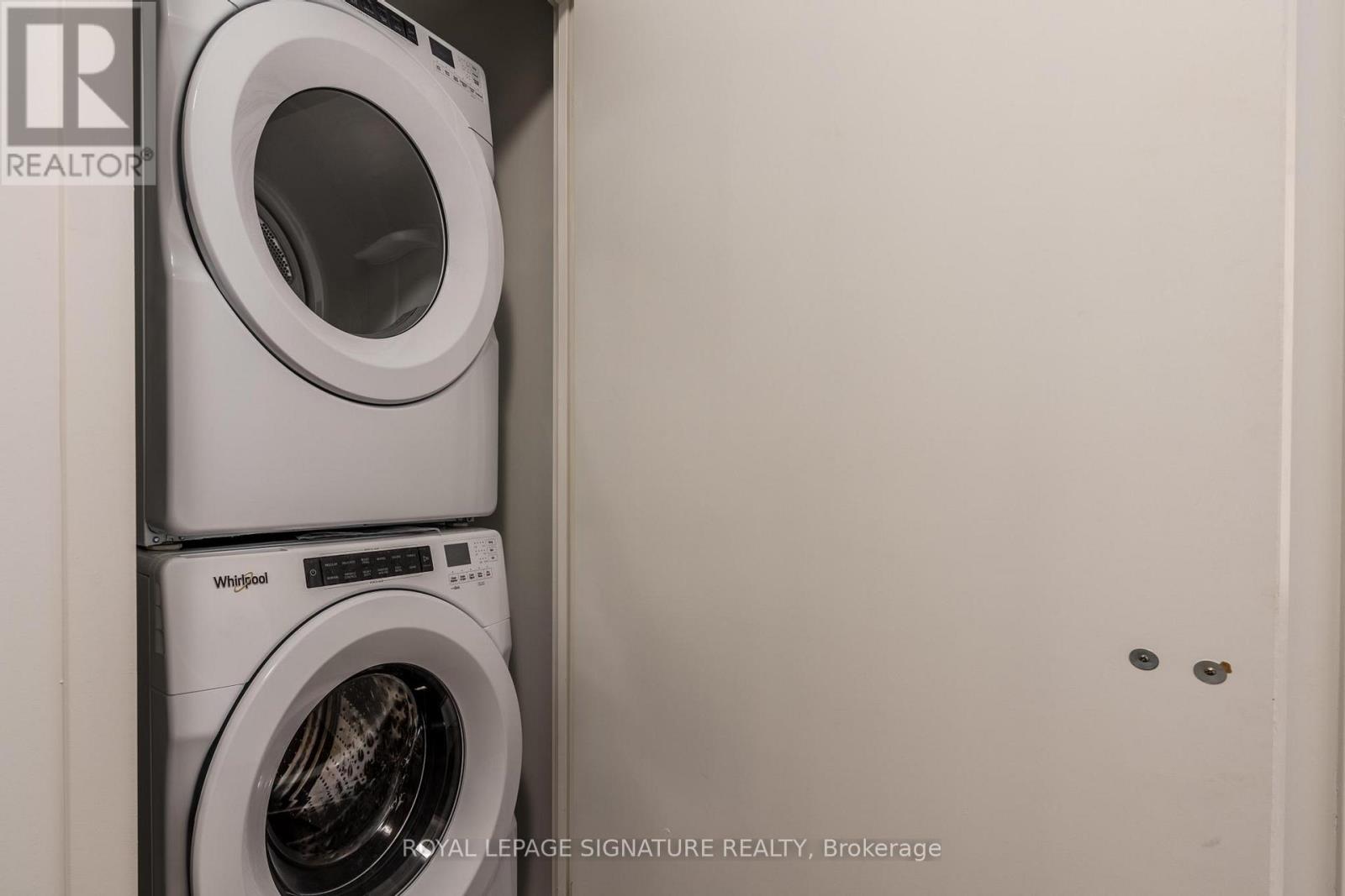 233 - 395 Dundas Street W, Oakville, Ontario  L6M 5R8 - Photo 17 - W12840974