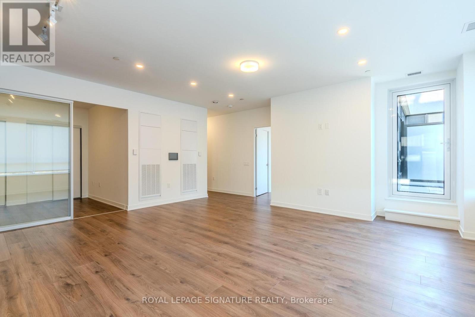 233 - 395 Dundas Street W, Oakville, Ontario  L6M 5R8 - Photo 6 - W12840974