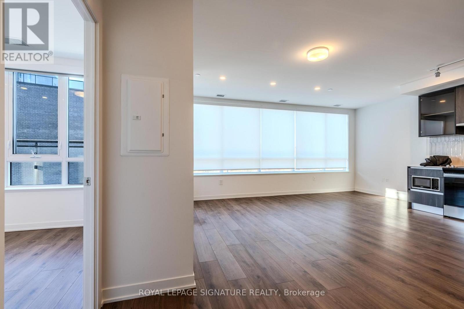 233 - 395 Dundas Street W, Oakville, Ontario  L6M 5R8 - Photo 7 - W12840974