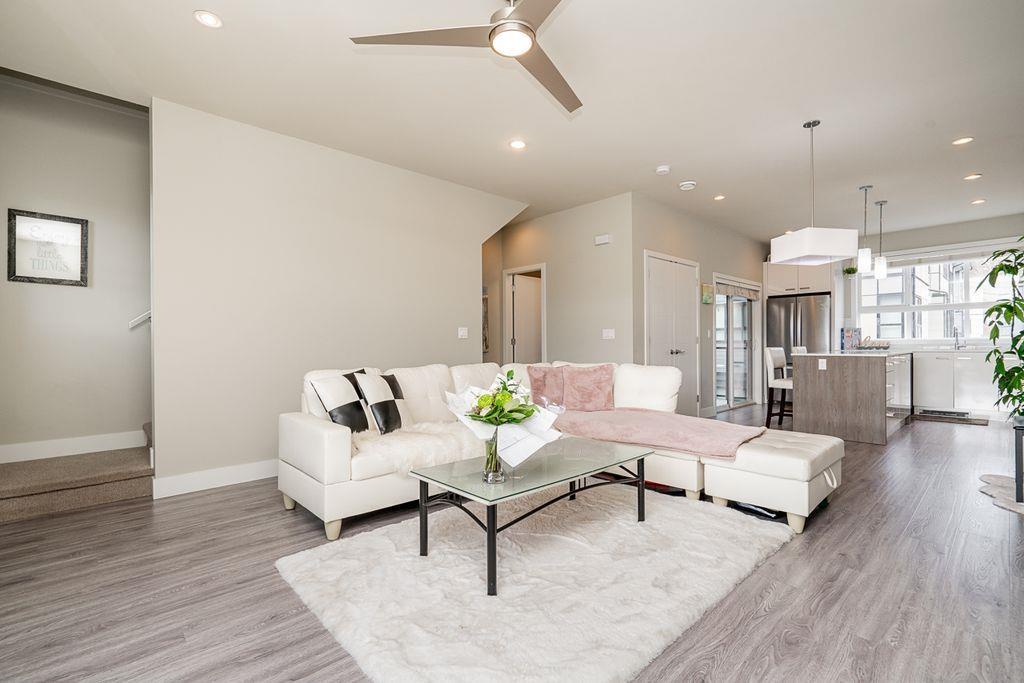 10 1938 North Parallel Road, Abbotsford, British Columbia  V3G 0H1 - Photo 6 - R3095375