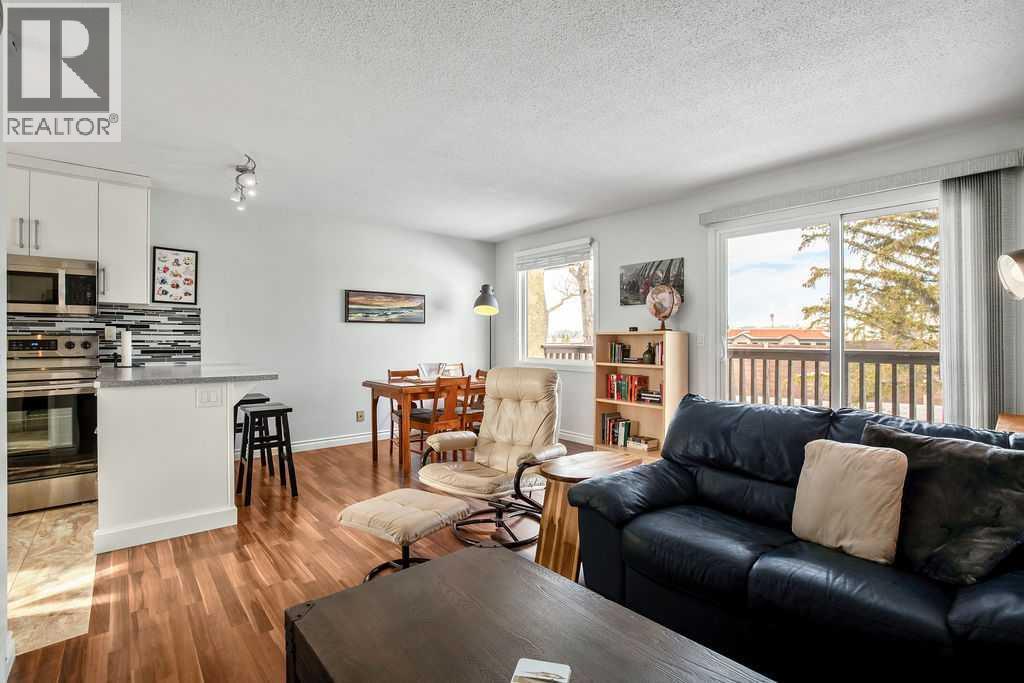 65 Storybook Gardens Nw, Calgary, Alberta  T3G 1Y7 - Photo 6 - A2289291