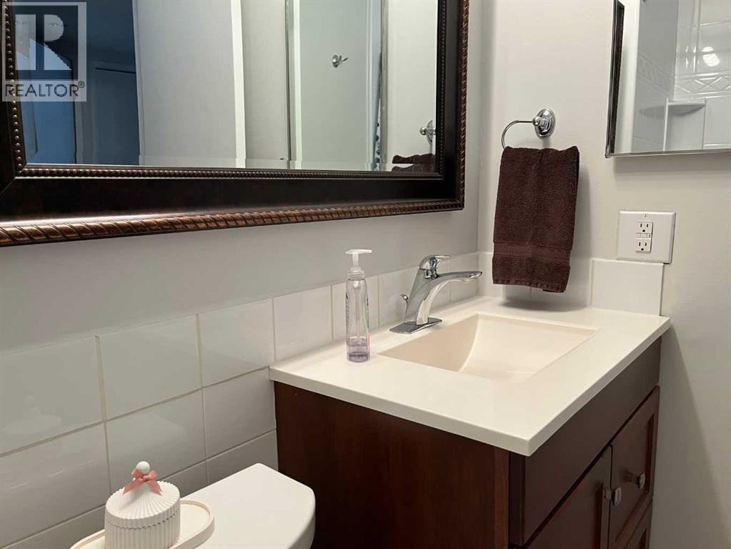 65 Storybook Gardens Nw, Calgary, Alberta  T3G 1Y7 - Photo 14 - A2289291