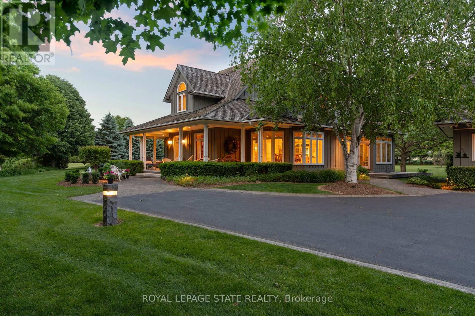 402 Progreston Road, Hamilton, Ontario  L0R 1H1 - Photo 3 - X12840868