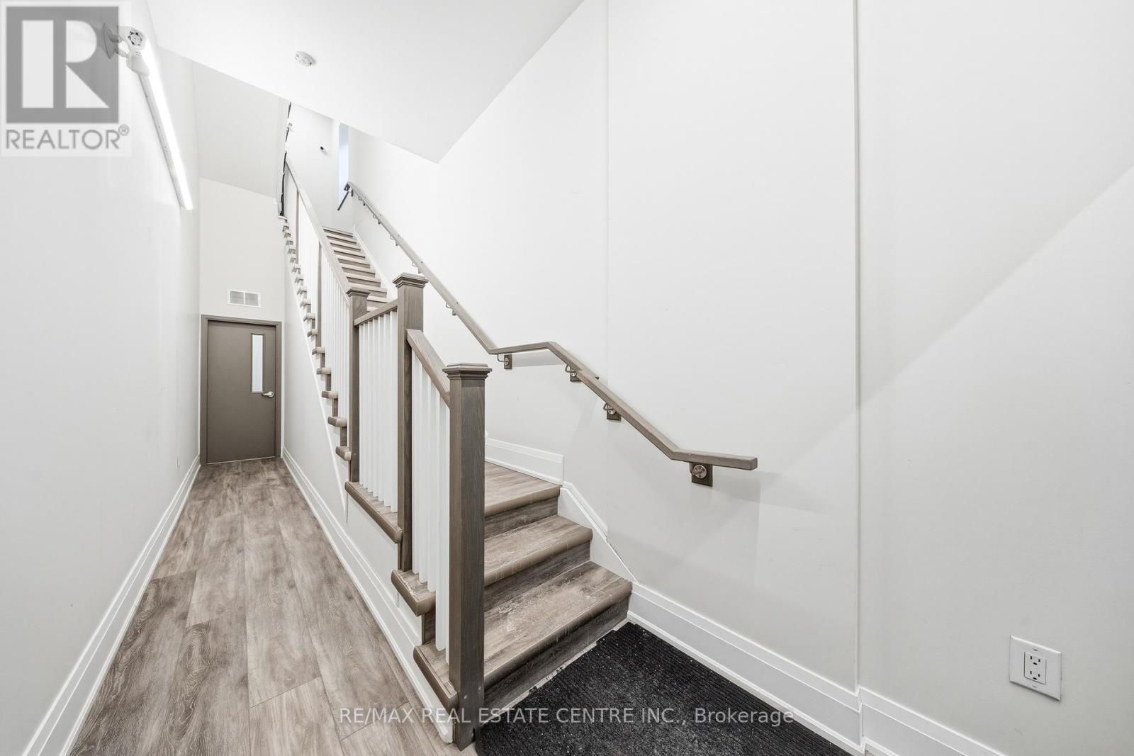 301 - 11 Queen Street, Brantford, Ontario  N3T 3B1 - Photo 28 - X12840952