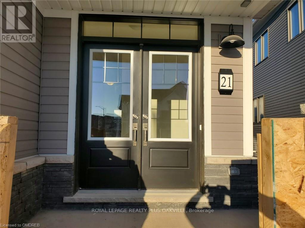 21 Keelson Street, Welland, Ontario  L3B 0M2 - Photo 2 - X12841008