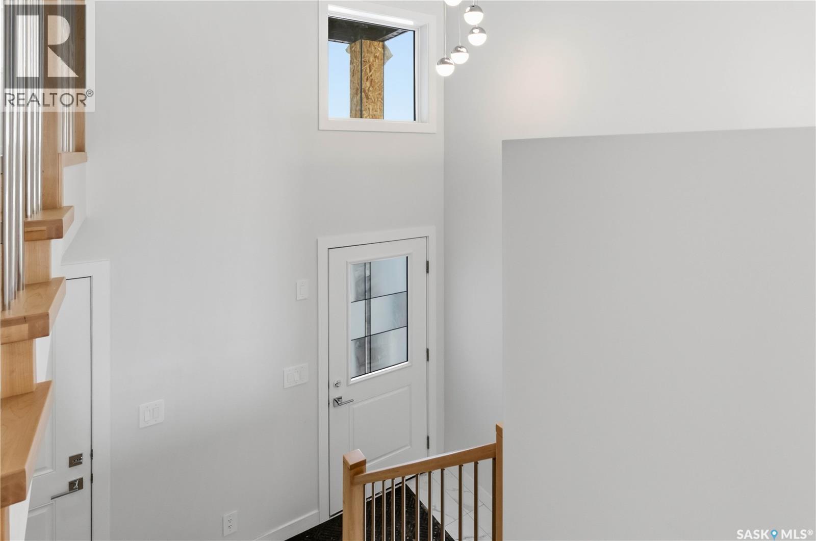 323 Taskamanwa Street, Saskatoon, Saskatchewan  S7V 0N3 - Photo 2 - SK029431