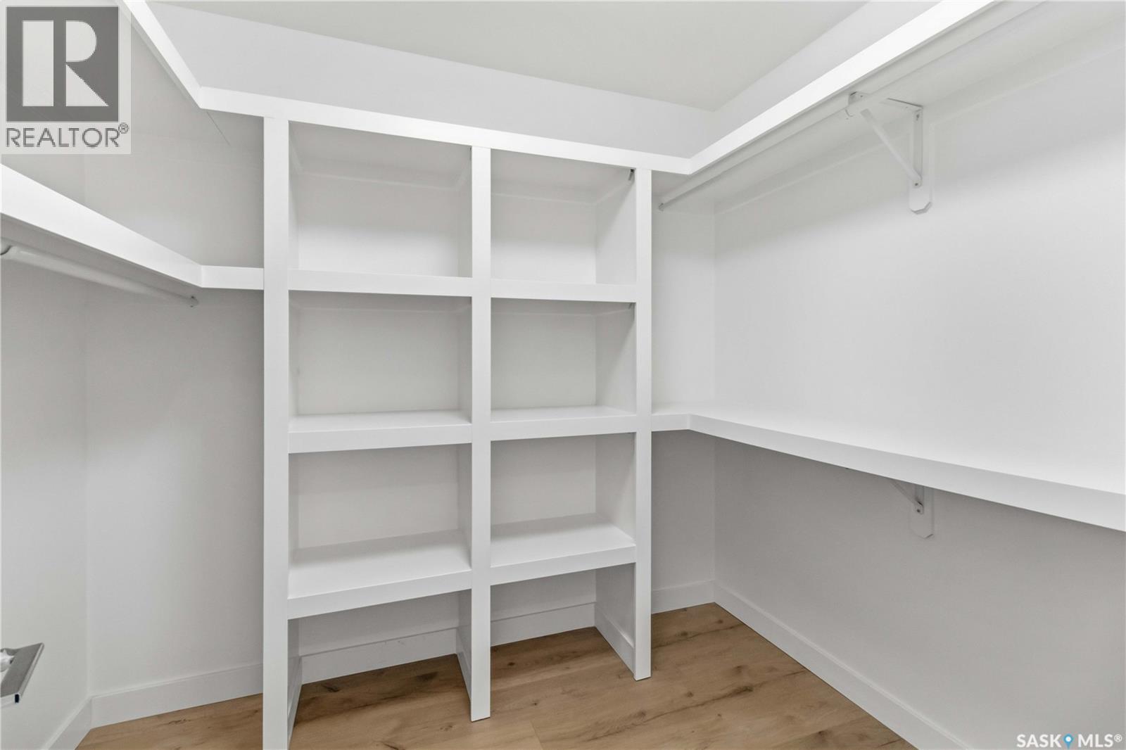 323 Taskamanwa Street, Saskatoon, Saskatchewan  S7V 0N3 - Photo 29 - SK029431