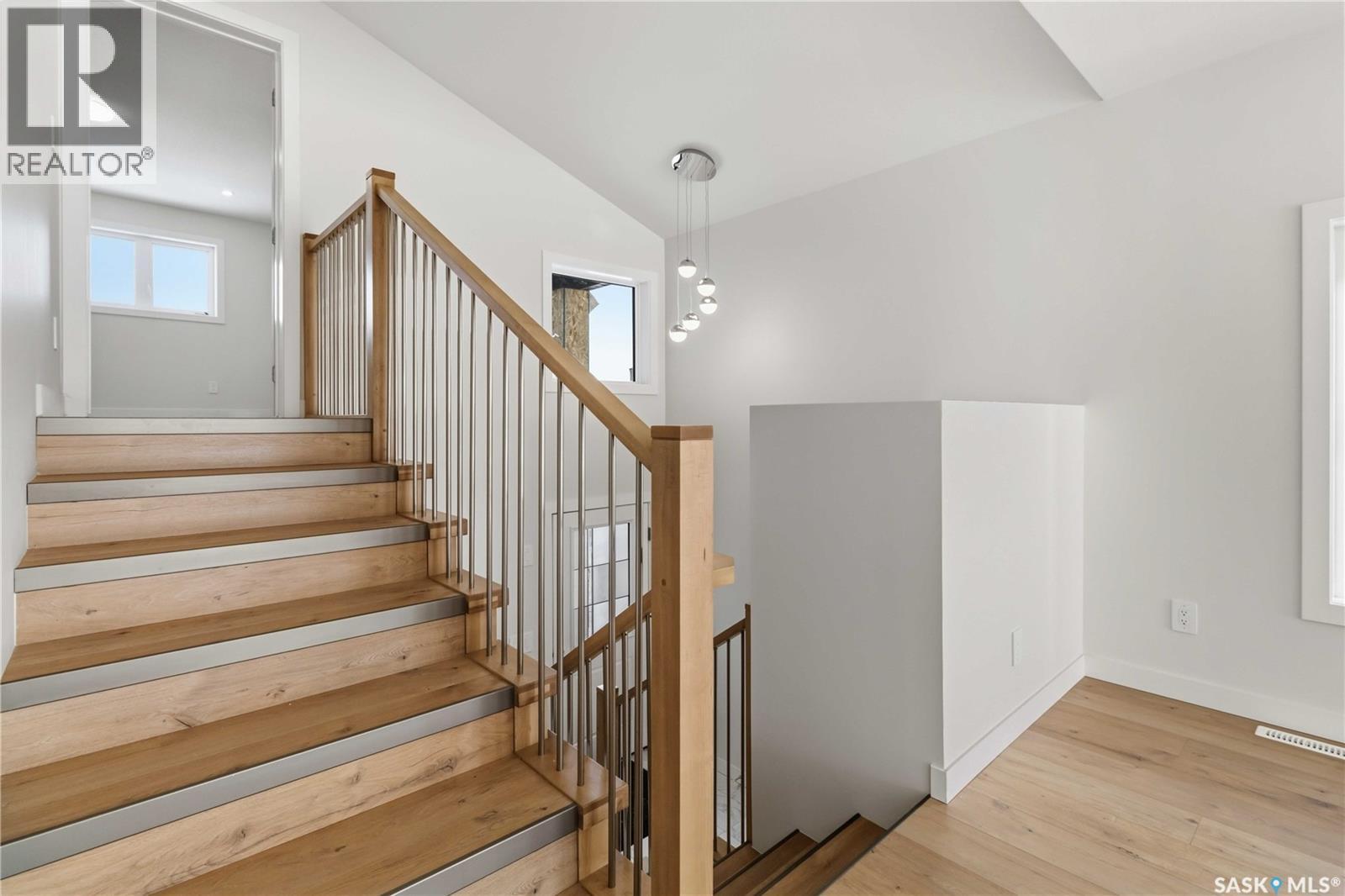 323 Taskamanwa Street, Saskatoon, Saskatchewan  S7V 0N3 - Photo 3 - SK029431