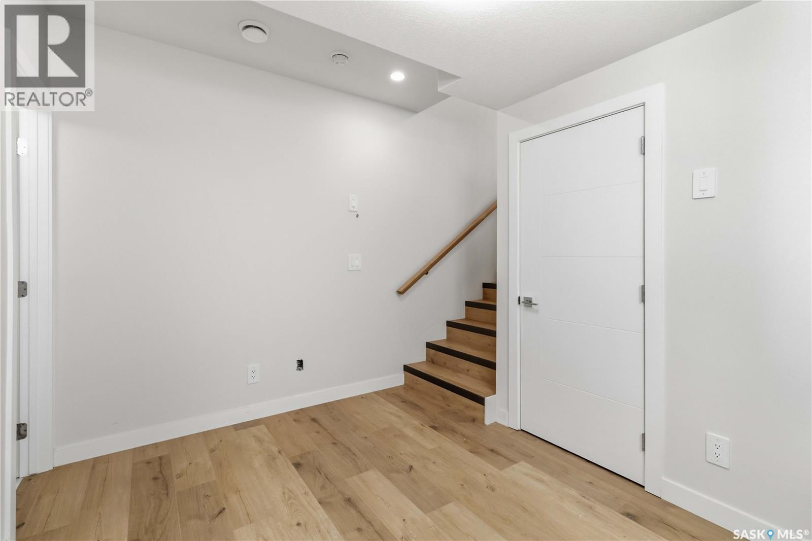 323 Taskamanwa Street, Saskatoon, Saskatchewan  S7V 0N3 - Photo 31 - SK029431