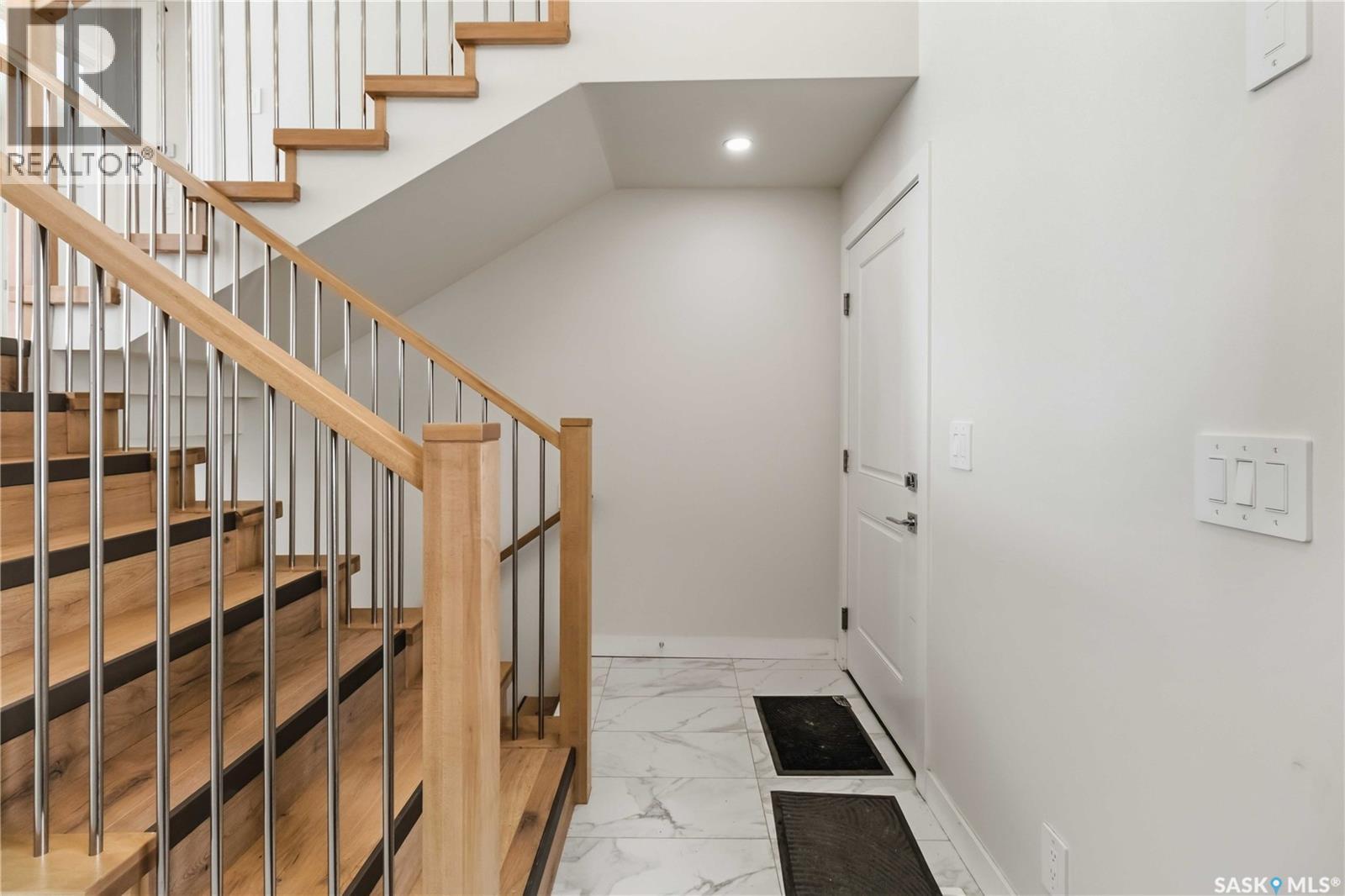 323 Taskamanwa Street, Saskatoon, Saskatchewan  S7V 0N3 - Photo 35 - SK029431