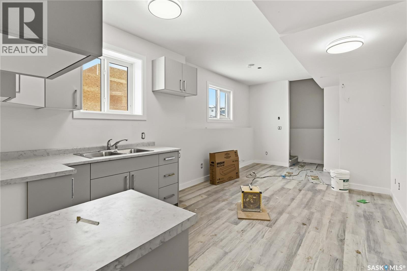 323 Taskamanwa Street, Saskatoon, Saskatchewan  S7V 0N3 - Photo 39 - SK029431