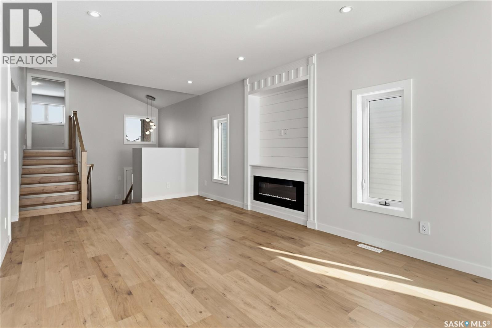 323 Taskamanwa Street, Saskatoon, Saskatchewan  S7V 0N3 - Photo 4 - SK029431