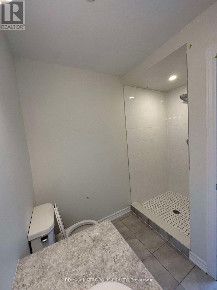 783 Kootenay Path, Oshawa, Ontario  L1H 0A7 - Photo 7 - E12839558