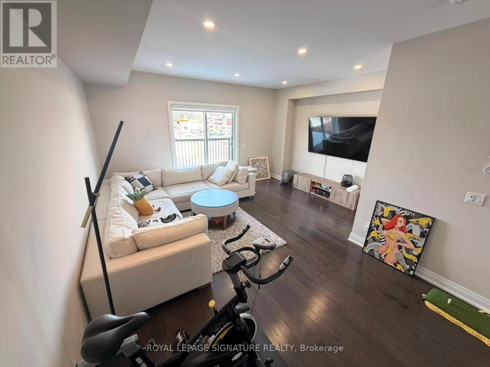 38 Mcgurran Lane, Richmond Hill, Ontario  L4B 0G8 - Photo 3 - N12838868