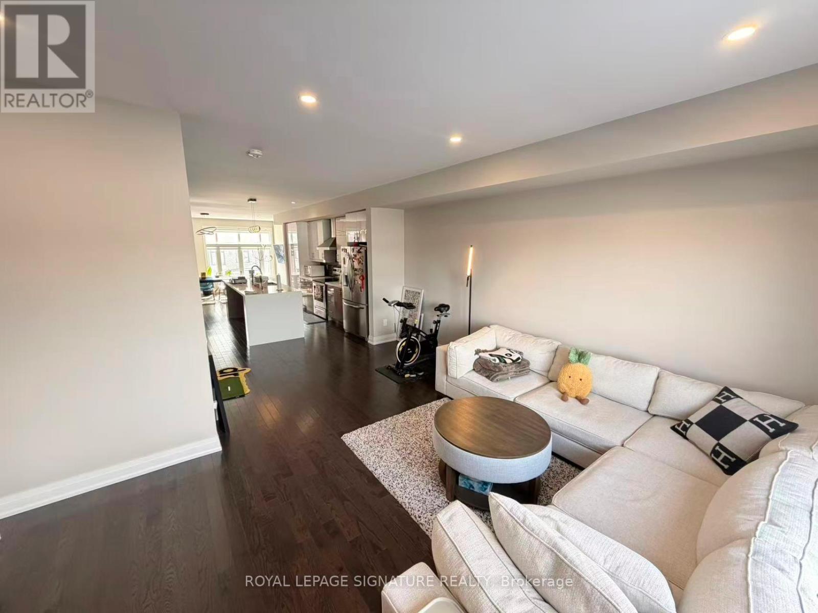 38 Mcgurran Lane, Richmond Hill, Ontario  L4B 0G8 - Photo 4 - N12838868