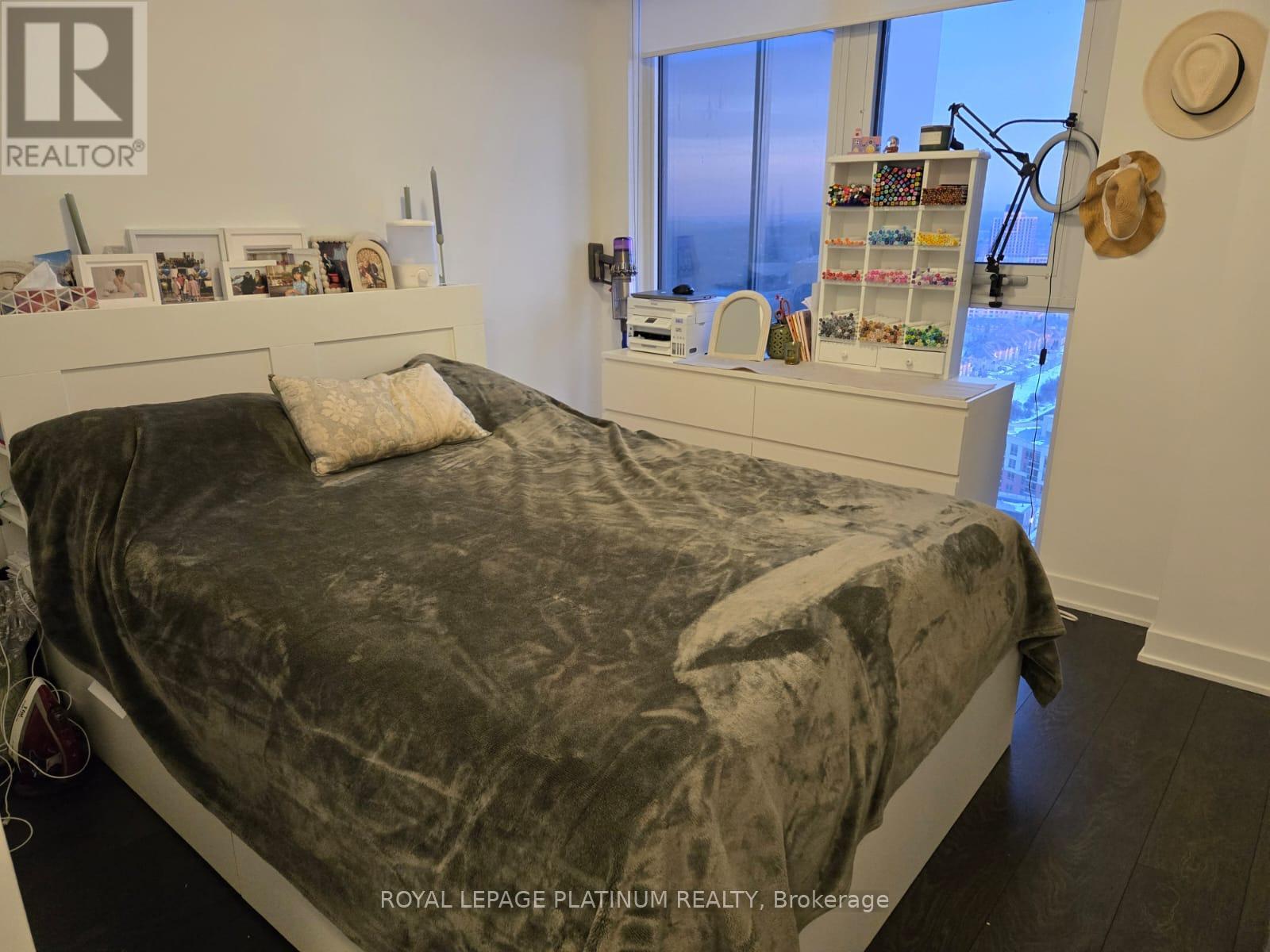 2804 - 105 Oneida Crescent, Richmond Hill, Ontario  L4B 0H6 - Photo 3 - N12827072