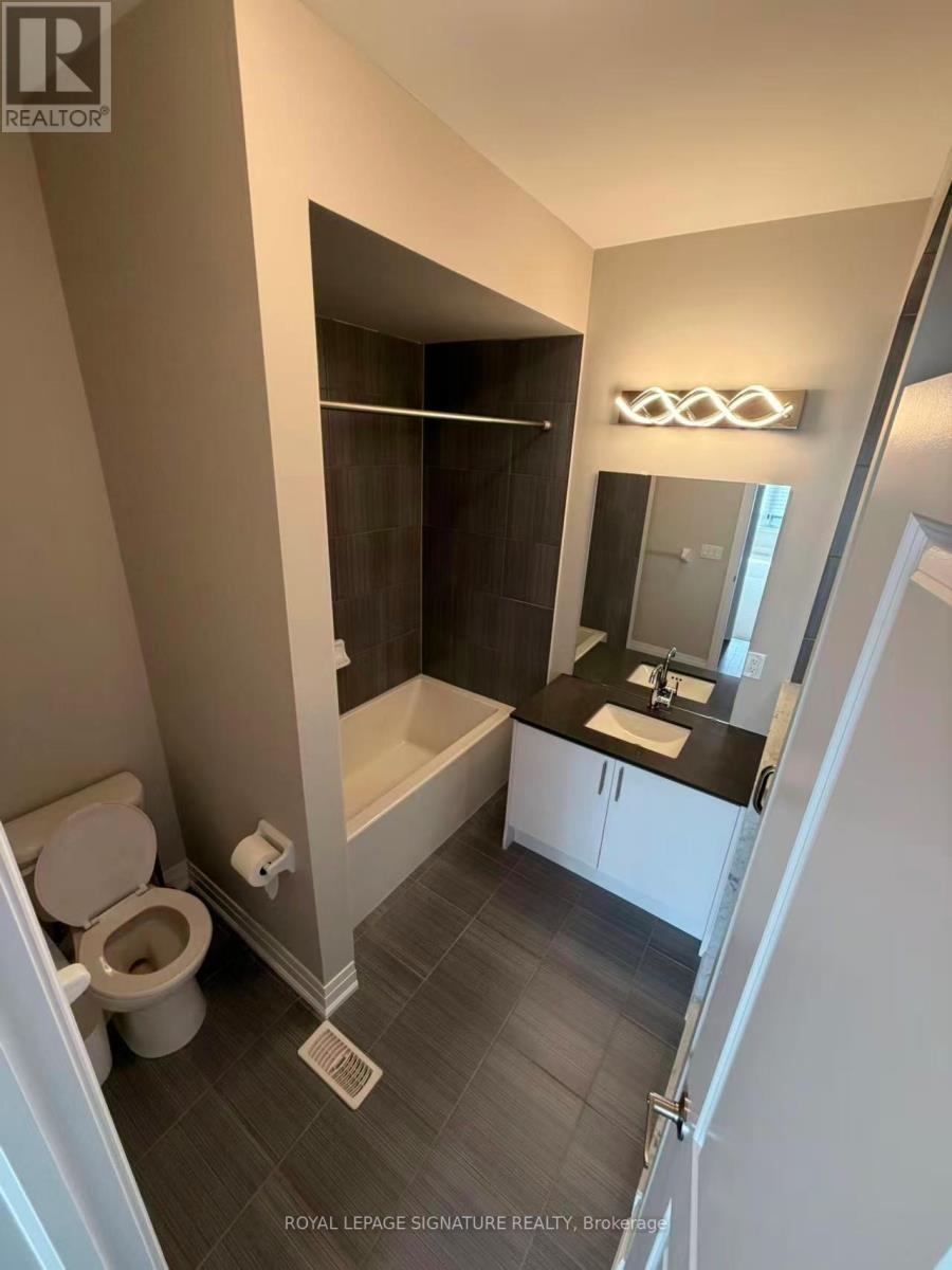 38 Mcgurran Lane, Richmond Hill, Ontario  L4B 0G8 - Photo 13 - N12838868