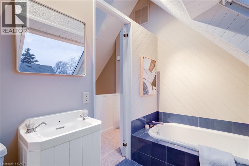 91 Mountain Park Avenue, Hamilton, Ontario  L9A 1A1 - Photo 38 - 40809026