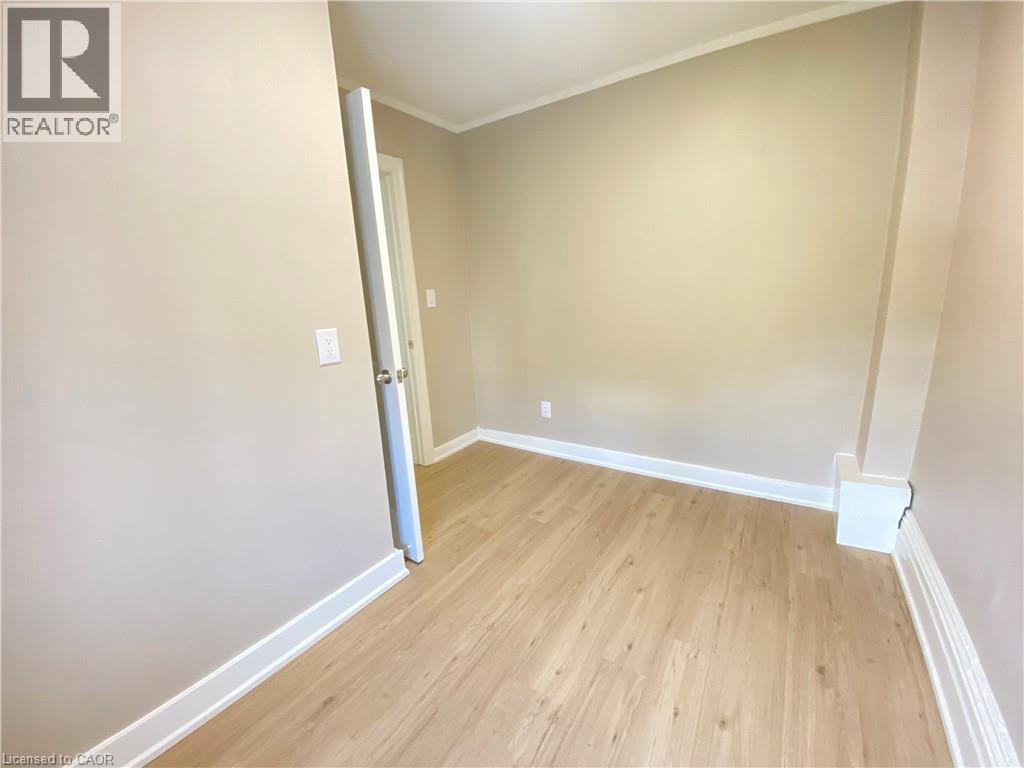 32 Front Street N, Thorold, Ontario  L2V 1X3 - Photo 10 - 40808454