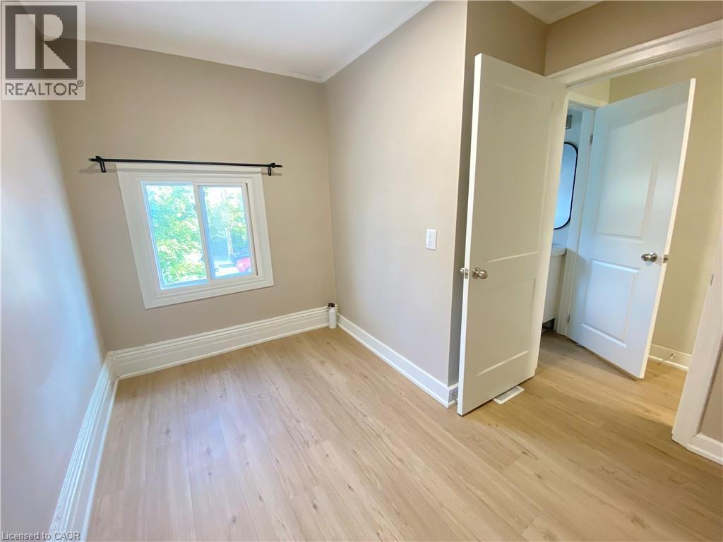 32 Front Street N, Thorold, Ontario  L2V 1X3 - Photo 11 - 40808454