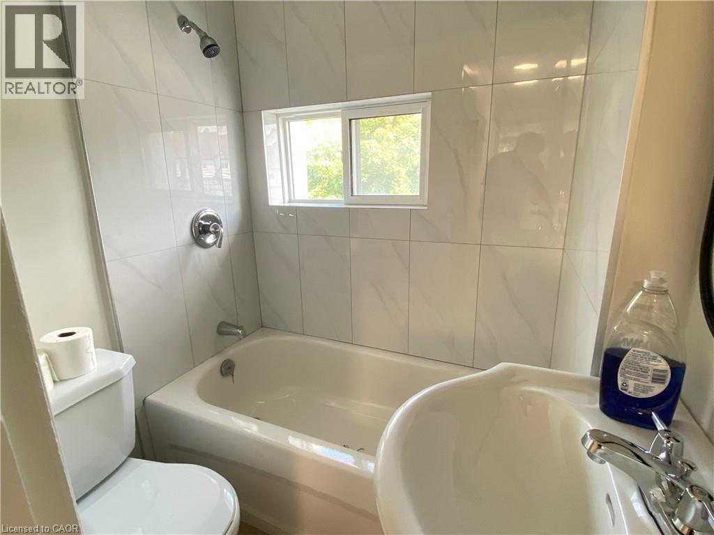 32 Front Street N, Thorold, Ontario  L2V 1X3 - Photo 14 - 40808454