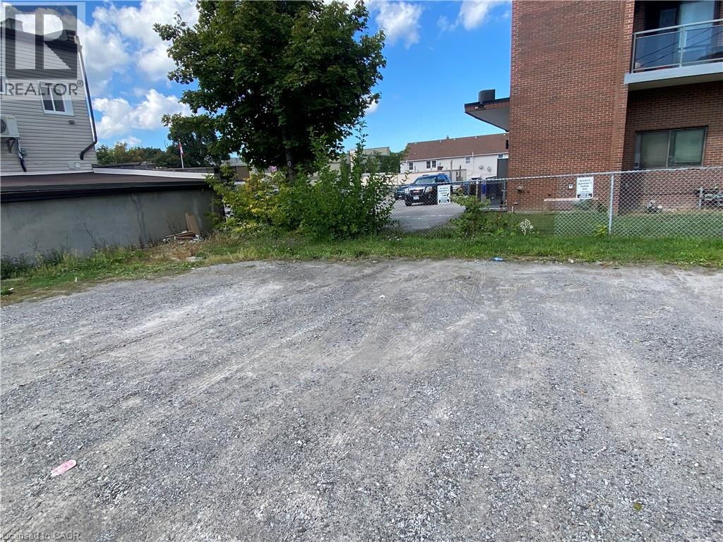 32 Front Street N, Thorold, Ontario  L2V 1X3 - Photo 18 - 40808454