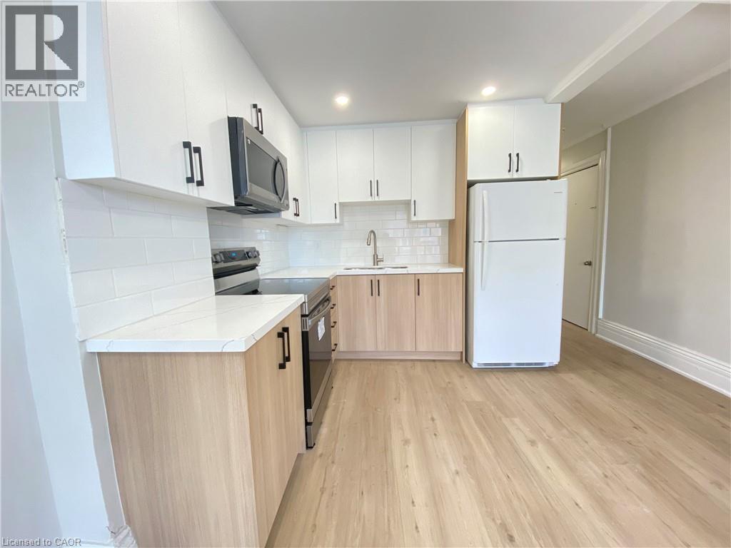 32 Front Street N, Thorold, Ontario  L2V 1X3 - Photo 4 - 40808454