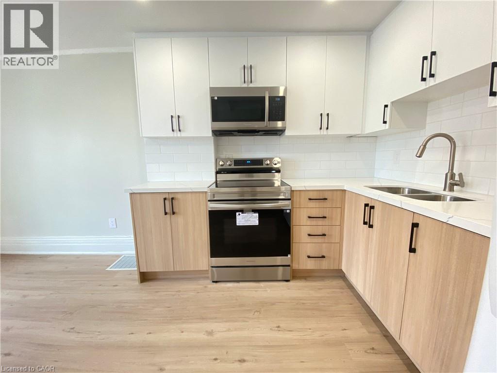 32 Front Street N, Thorold, Ontario  L2V 1X3 - Photo 5 - 40808454