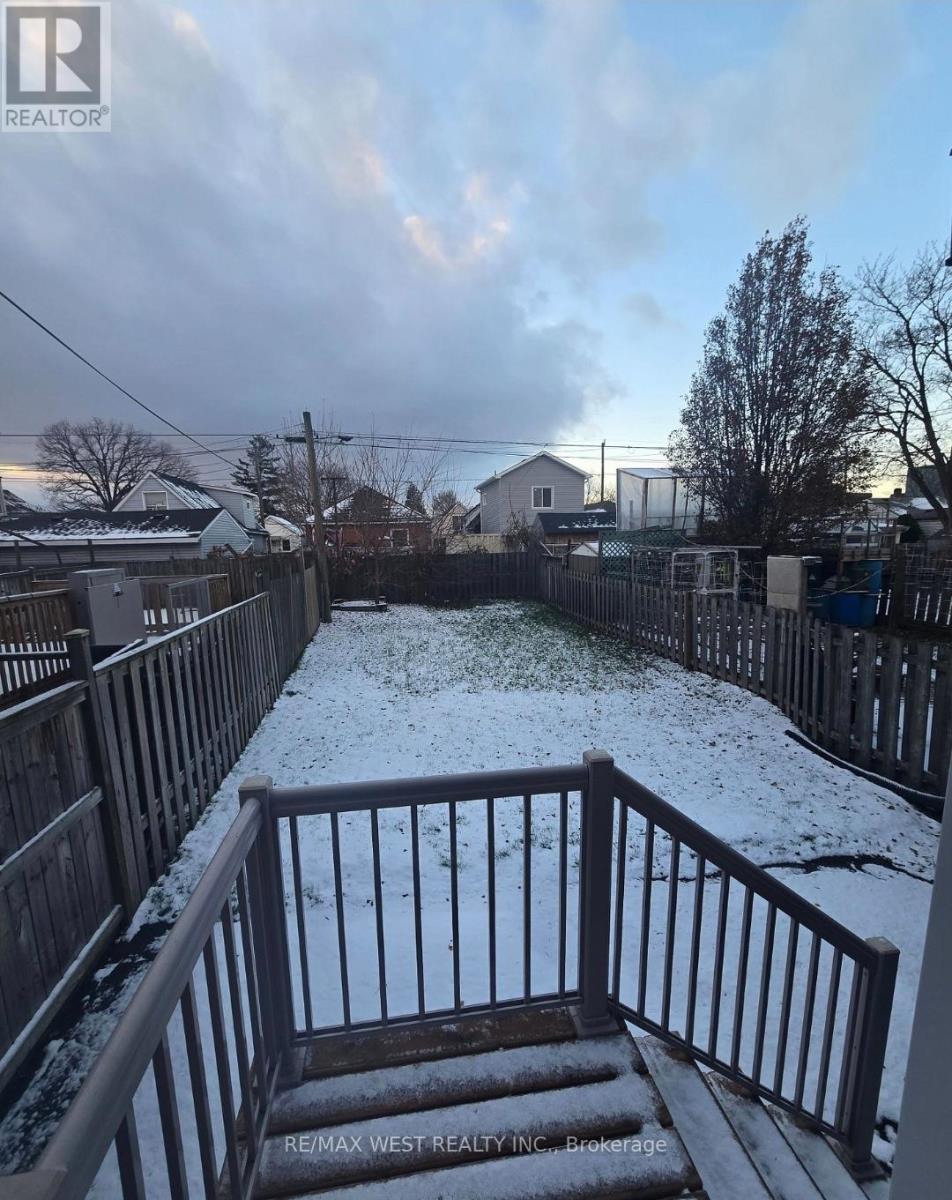 413 Paling Avenue, Hamilton, Ontario  L8H 5K3 - Photo 10 - X12744274