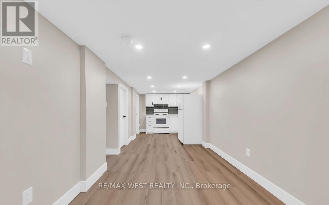 413 Paling Avenue, Hamilton, Ontario  L8H 5K3 - Photo 6 - X12744274