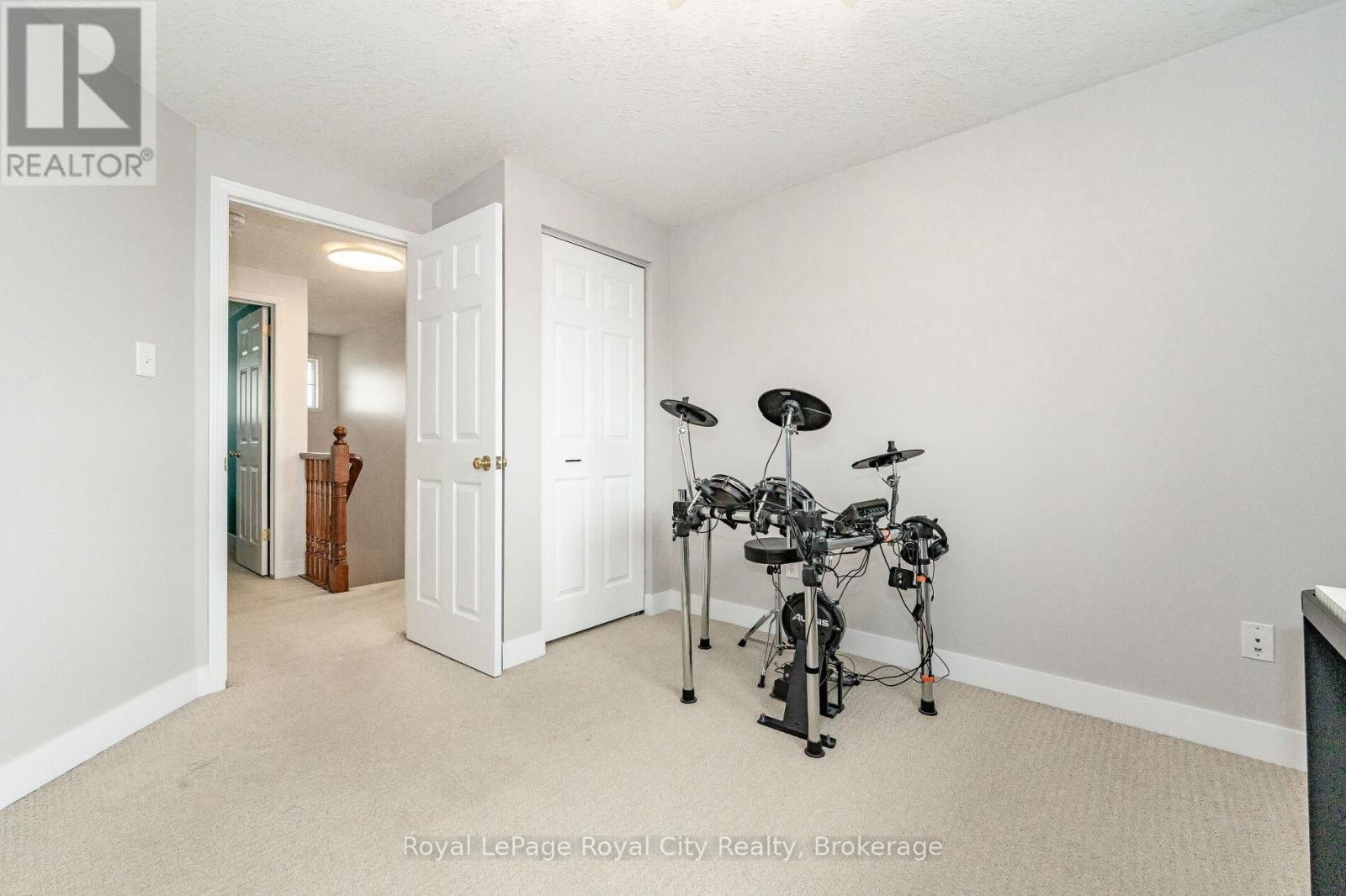 Upper - 25 Davison Drive, Guelph, Ontario  N1E 0C1 - Photo 28 - X12841170