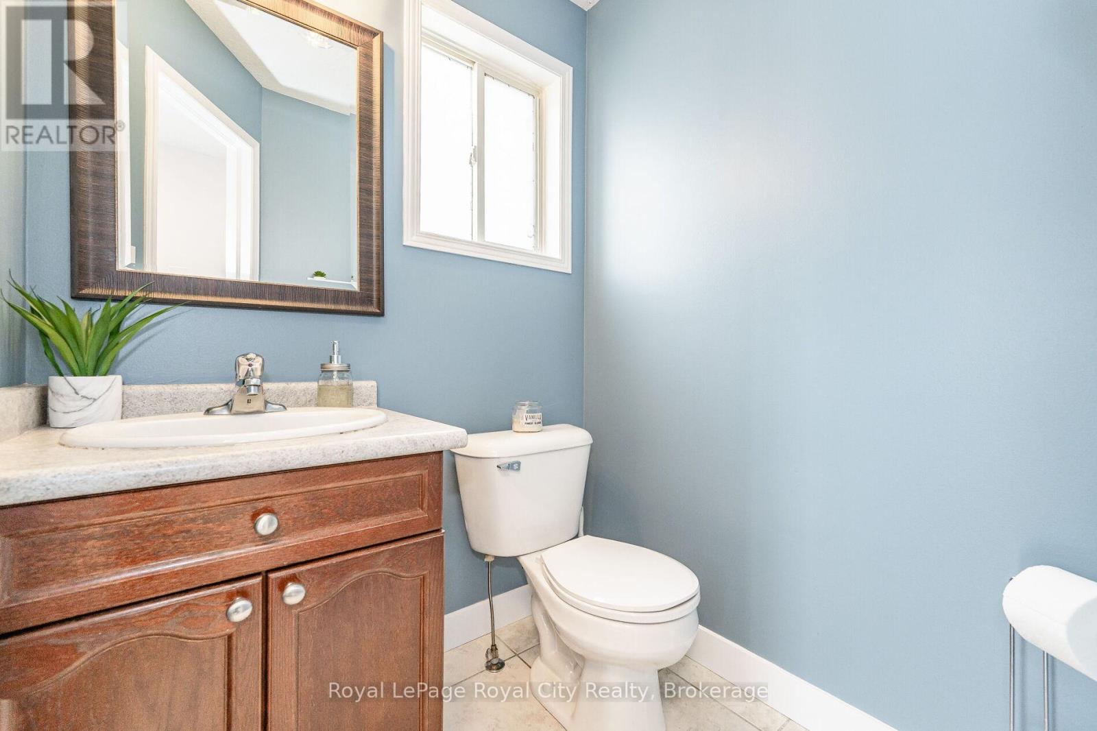 Upper - 25 Davison Drive, Guelph, Ontario  N1E 0C1 - Photo 5 - X12841170