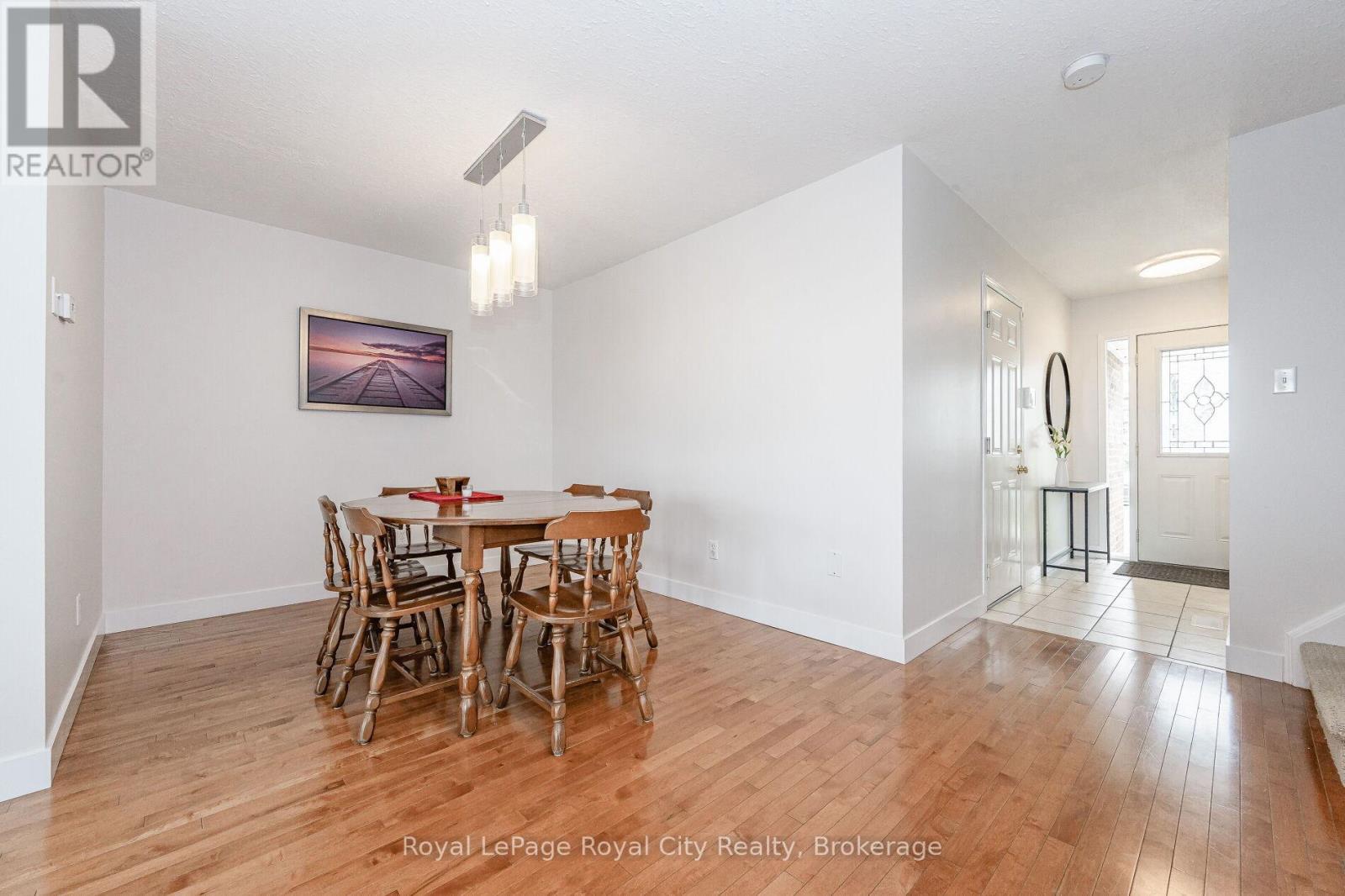 Upper - 25 Davison Drive, Guelph, Ontario  N1E 0C1 - Photo 6 - X12841170